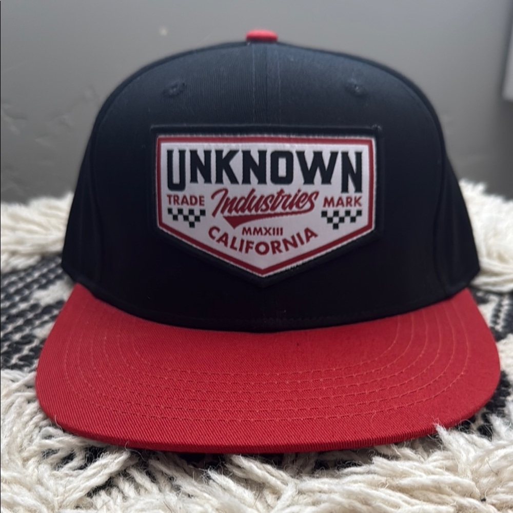 Unknown Industries snap back hat - Brand new never worn. Rad hat / color scheme